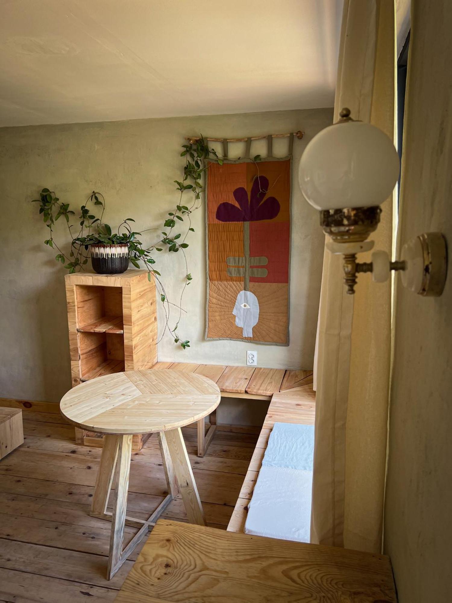 Karma Hostel Martvili Eksteriør bilde